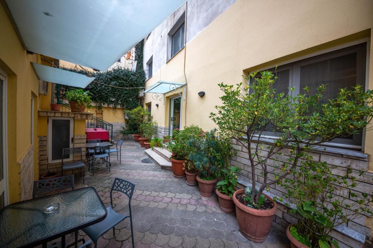 Hotel Pik Loti Tirana Exterior foto