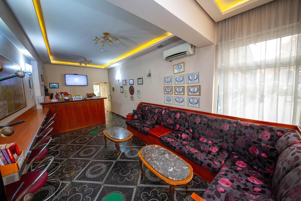 Hotel Pik Loti Tirana Exterior foto