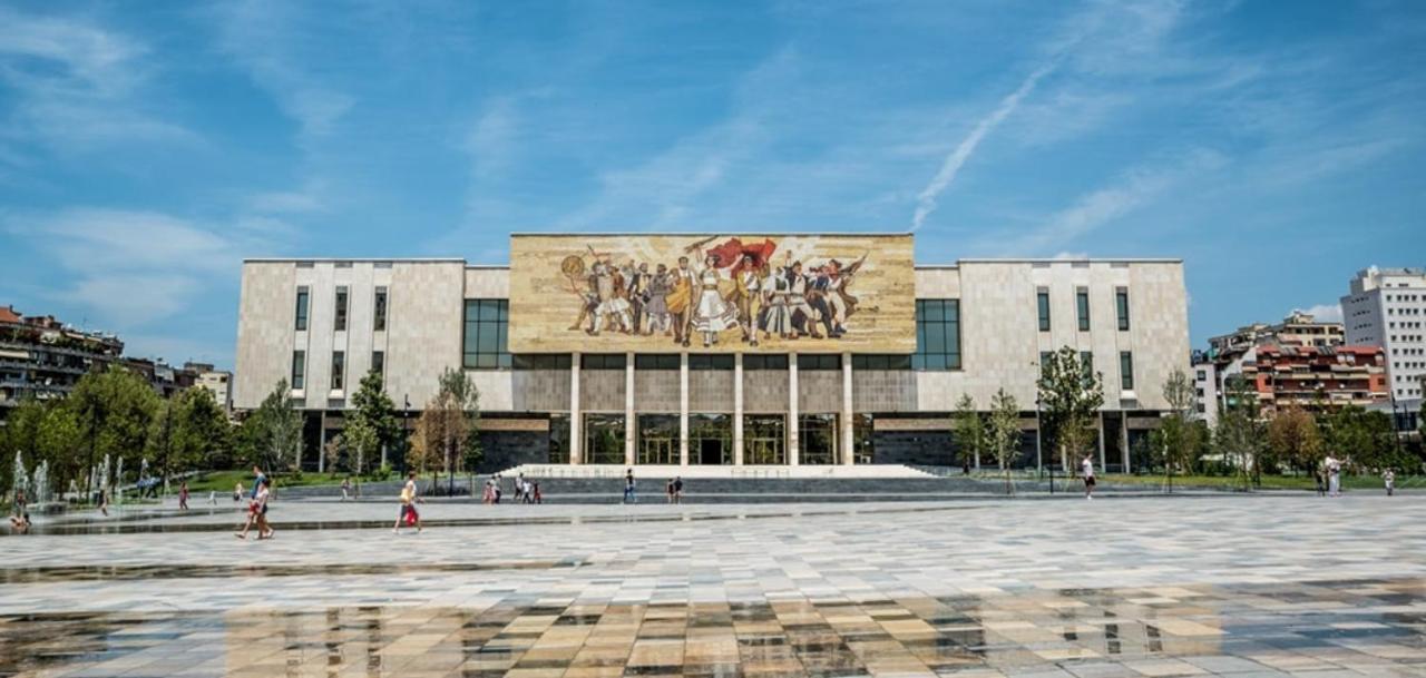 Hotel Pik Loti Tirana Exterior foto