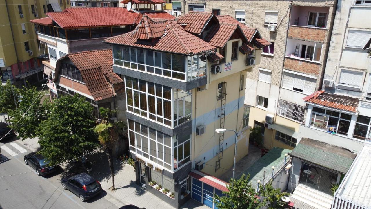 Hotel Pik Loti Tirana Exterior foto