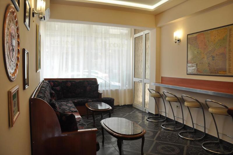 Hotel Pik Loti Tirana Exterior foto